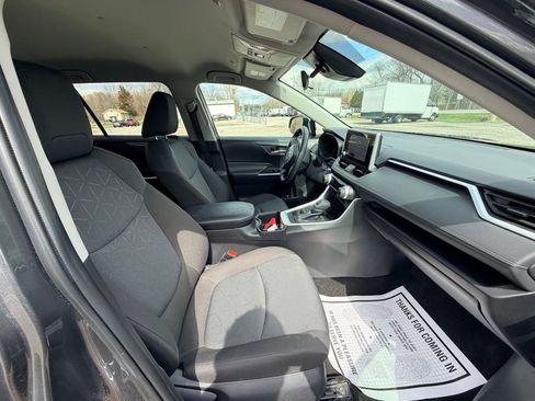 Used 2025 Toyota RAV4 XLE image 11
