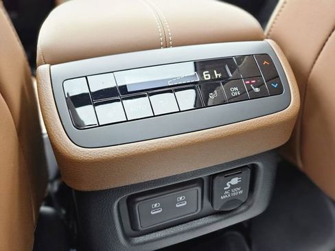 New 2026 Nissan Pathfinder Platinum w/ Cargo Package image 30