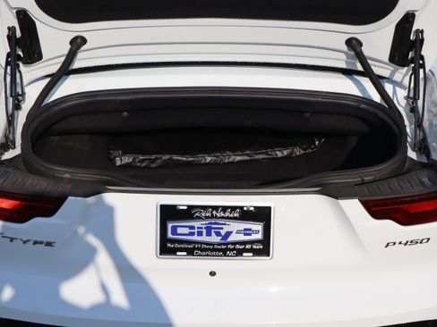 Used 2022 Jaguar F-TYPE Convertible RWD image 31