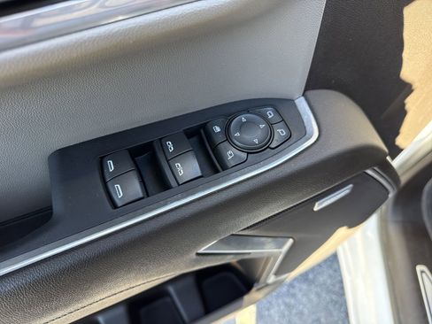 Used 2022 Chevrolet Silverado 1500 LTZ AWD/4WD image 14