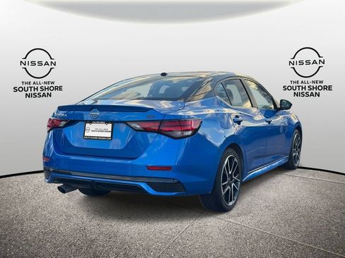 Used 2025 Nissan Sentra SR w/ Trunk Package FWD image 5