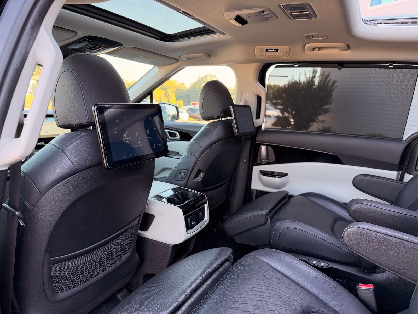 Used 2022 Kia Carnival SX Prestige FWD image 26