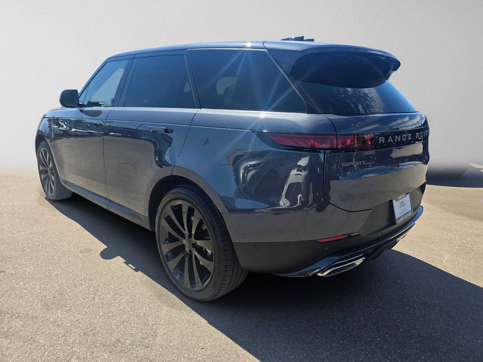 New 2026 Land Rover Range Rover Sport SE AWD/4WD image 3