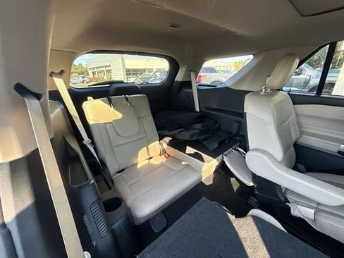 Certified 2023 Ford Explorer XLT w/ Equipment Group 202A AWD/4WD image 14