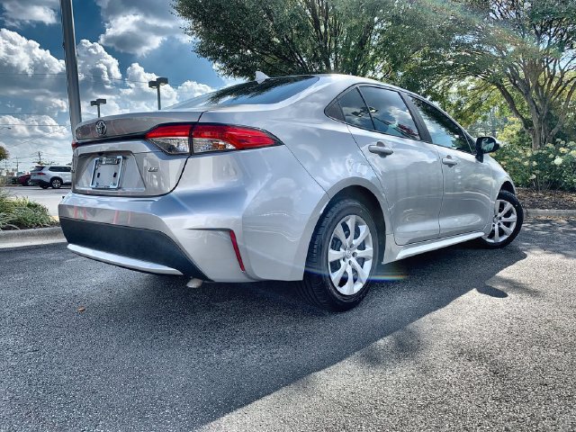 Used 2021 Toyota Corolla LE FWD image 8