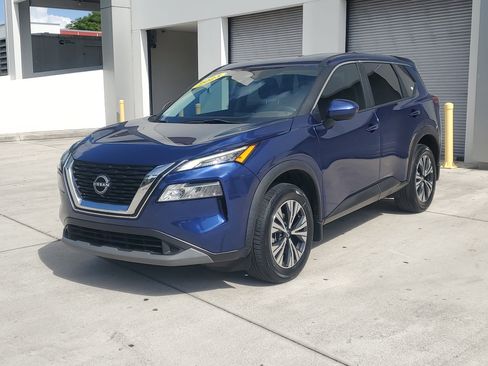 Used 2023 Nissan Rogue SV FWD image 7