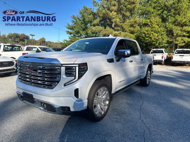 Used 2025 GMC Sierra 1500 Denali w/ Denali Reserve Package AWD/4WD image 3