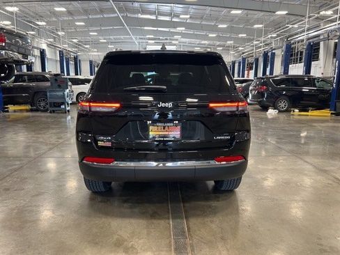 New 2025 Jeep Grand Cherokee Laredo X w/ Luxury Tech Group I image 7