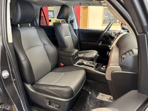 Used 2021 Toyota 4Runner SR5 Premium w/ Moonroof Package image 15