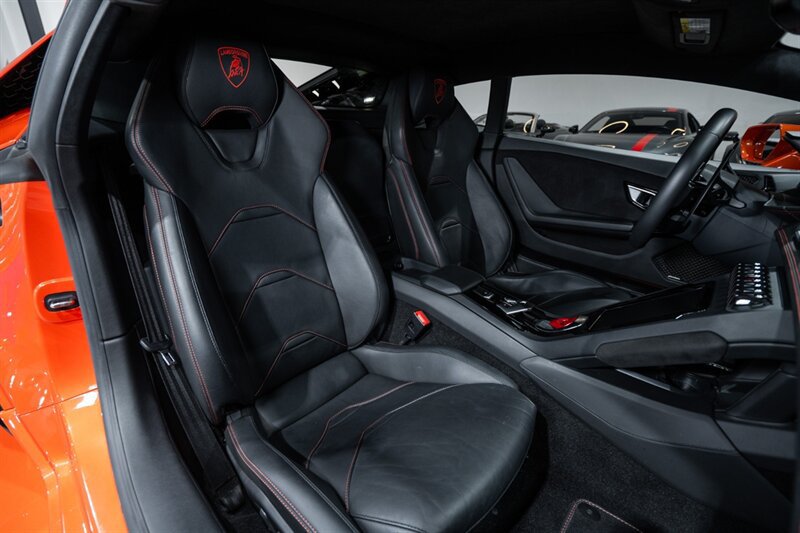 Used 2020 Lamborghini Huracan EVO AWD/4WD image 30