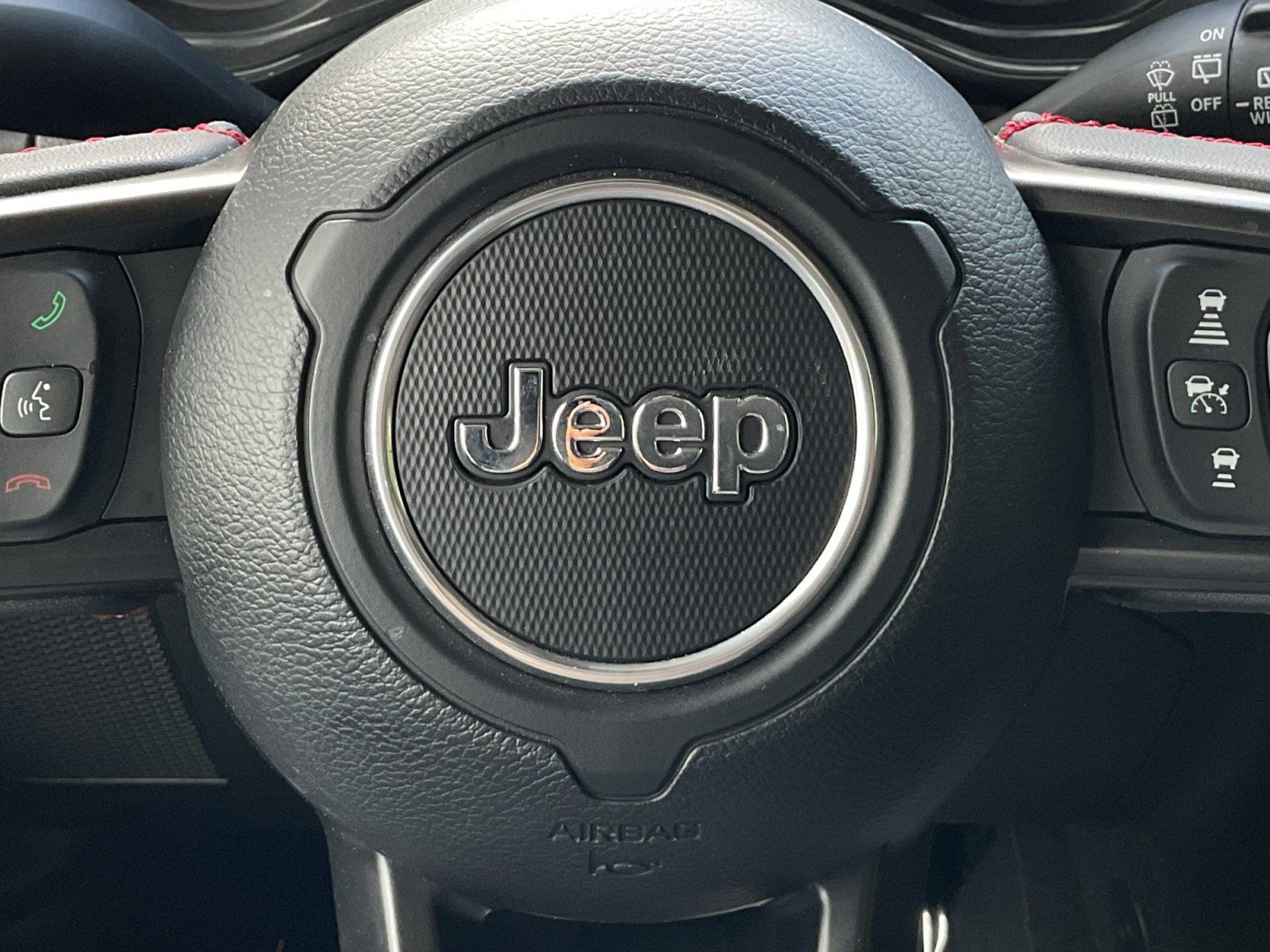 Used 2024 Jeep Wrangler Unlimited Rubicon AWD/4WD image 42