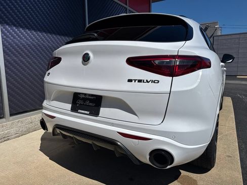 Used 2023 Alfa Romeo Stelvio Estrema AWD/4WD image 7