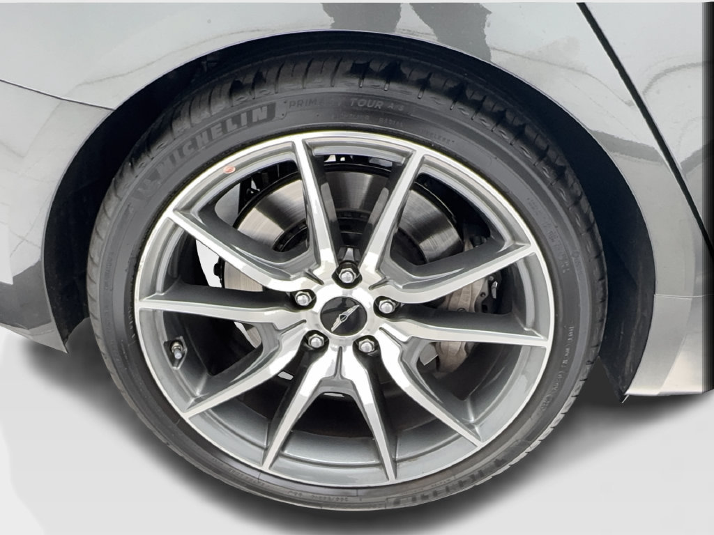 Used 2026 Genesis G70 2.5T RWD image 16