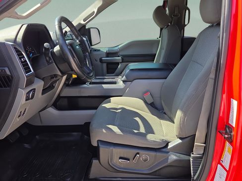 Used 2017 Ford F150 XLT w/ Equipment Group 302A Luxury image 9