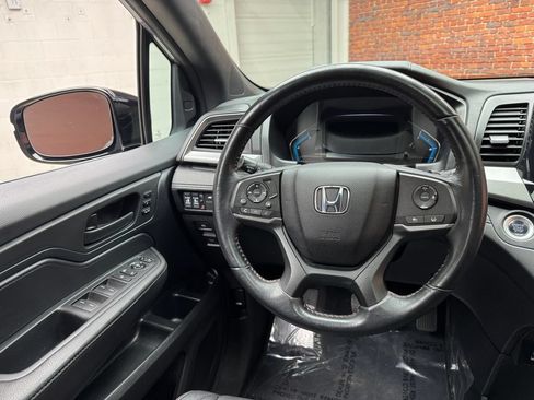 Used 2023 Honda Odyssey Sport image 14