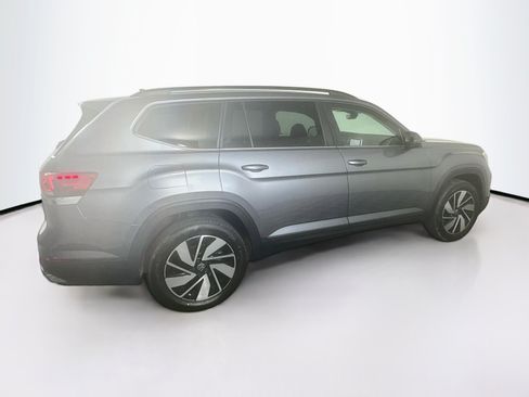 Used 2025 Volkswagen Atlas SE FWD image 10
