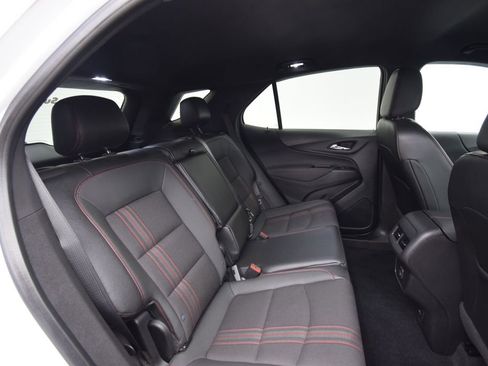 Used 2022 Chevrolet Equinox RS w/ Infotainment Package image 23