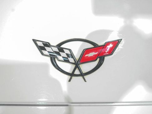 Used 1998 Chevrolet Corvette Coupe RWD image 25