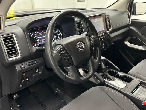 Used 2022 Nissan Frontier SV image 19