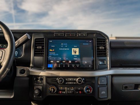 Used 2023 Ford F250 XLT w/ XLT Premium Package image 38