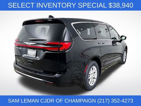 New 2026 Chrysler Pacifica Select FWD image 7