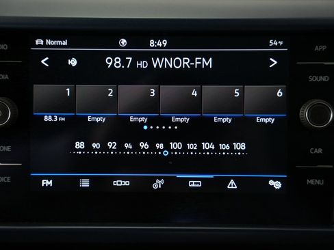 Used 2022 Volkswagen Taos SE image 19