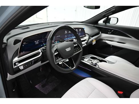 New 2026 Cadillac Lyriq Sport image 19