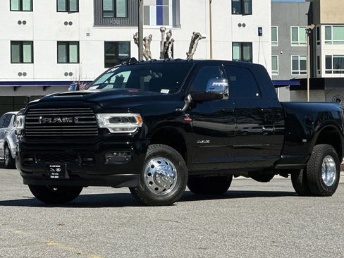 Used 2024 RAM 3500 Laramie w/ Sport Appearance Package AWD/4WD image 24