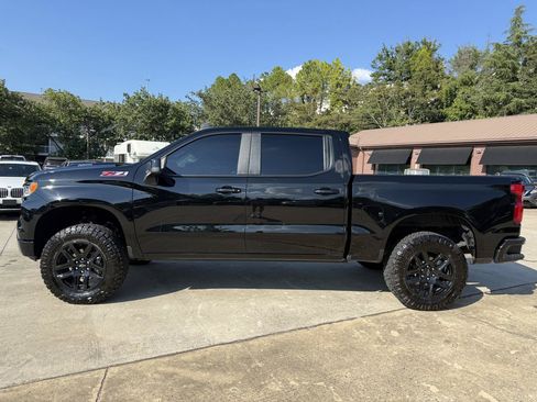 Used 2025 Chevrolet Silverado 1500 LT Trail Boss w/ Convenience Package II AWD/4WD image 2