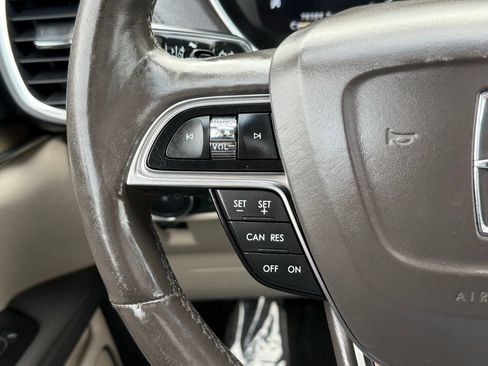 Used 2019 Lincoln Nautilus Select FWD image 36