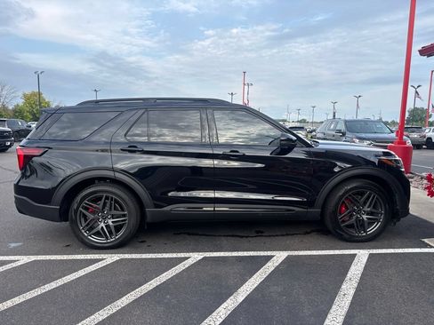 Used 2025 Ford Explorer ST AWD/4WD image 46