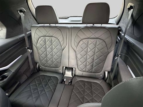 Certified 2023 BMW X7 xDrive40i w/ M Sport Package image 17
