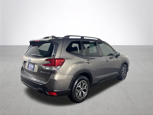 Certified 2021 Subaru Forester Premium AWD/4WD image 7