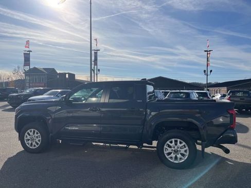 New 2025 Toyota Tacoma SR5 image 7