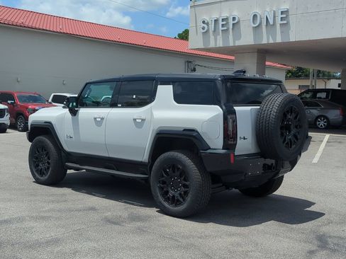 New 2026 GMC Hummer EV SUV AWD/4WD image 4