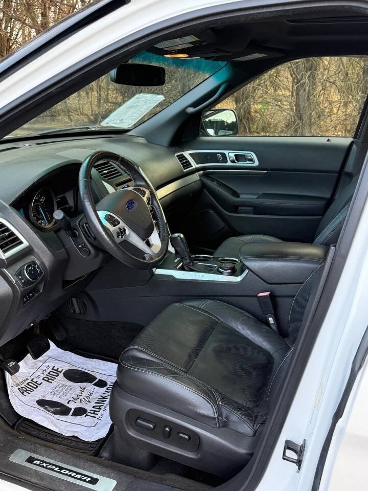 Used 2014 Ford Explorer Sport w/ Equipment Group 401A AWD/4WD image 11