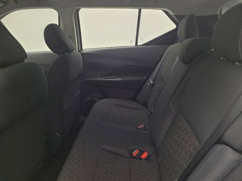 Used 2021 Nissan Kicks S image 18