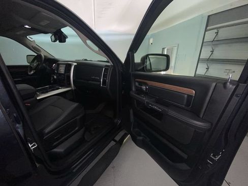Used 2017 RAM 1500 Laramie RWD image 23