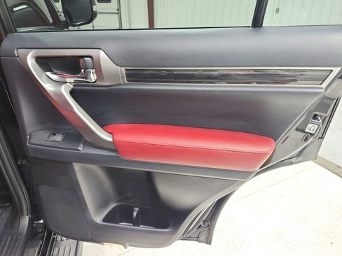 Used 2023 Lexus GX 460 Premium w/ Premium Package image 43