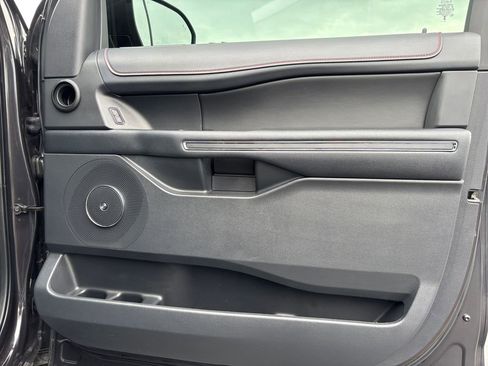 Used 2024 Ford Expedition Limited image 26