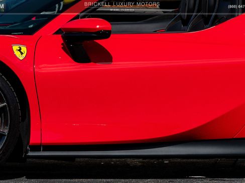 Used 2022 Ferrari SF90 Spider image 47