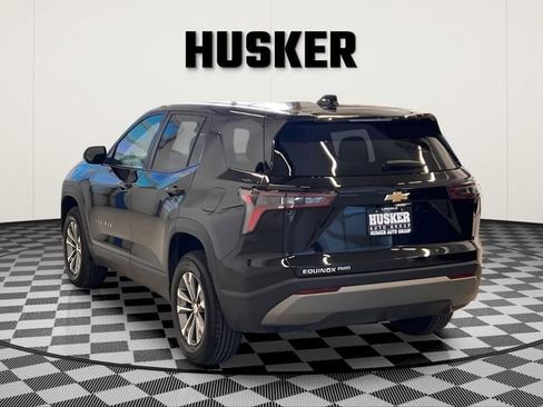 Used 2025 Chevrolet Equinox LT AWD/4WD image 6