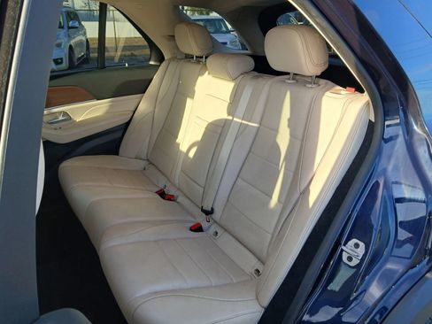 Used 2021 Mercedes-Benz GLE 350 w/ Premium Package image 32