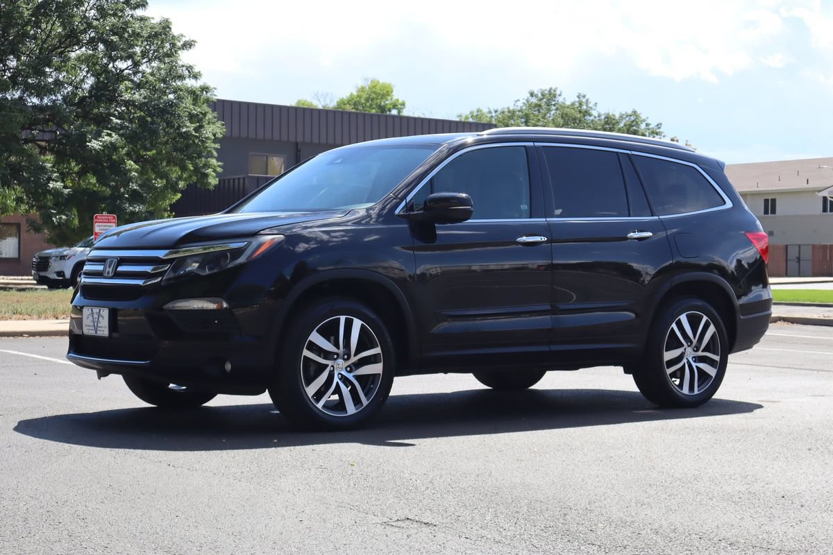 Used 2016 Honda Pilot Touring image 11