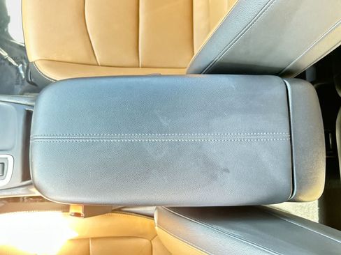 Used 2020 Chevrolet Equinox Premier FWD image 21