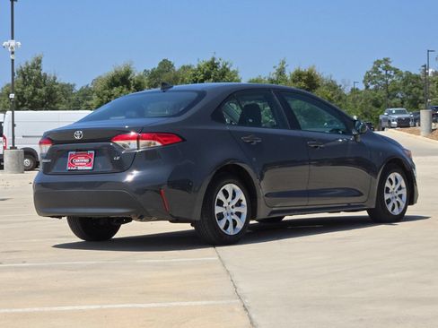 Used 2024 Toyota Corolla LE FWD image 5