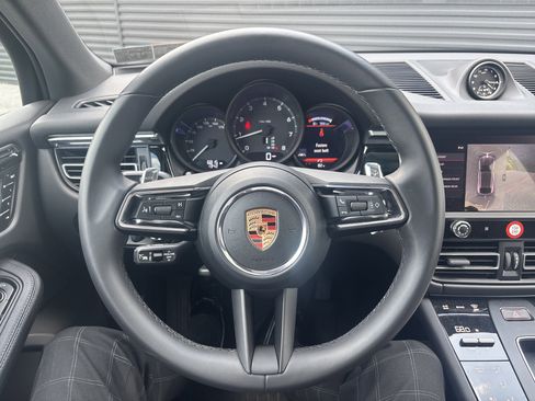 Certified 2026 Porsche Macan AWD/4WD image 15