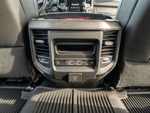 Used 2023 RAM 2500 Limited AWD/4WD image 18