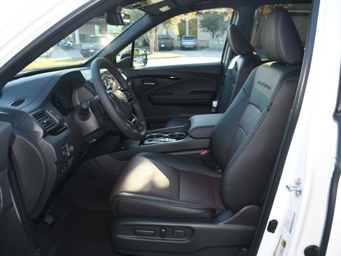 New 2026 Honda Ridgeline Black Edition image 3