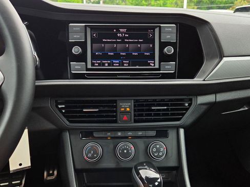 Used 2023 Volkswagen Jetta Sport FWD image 29